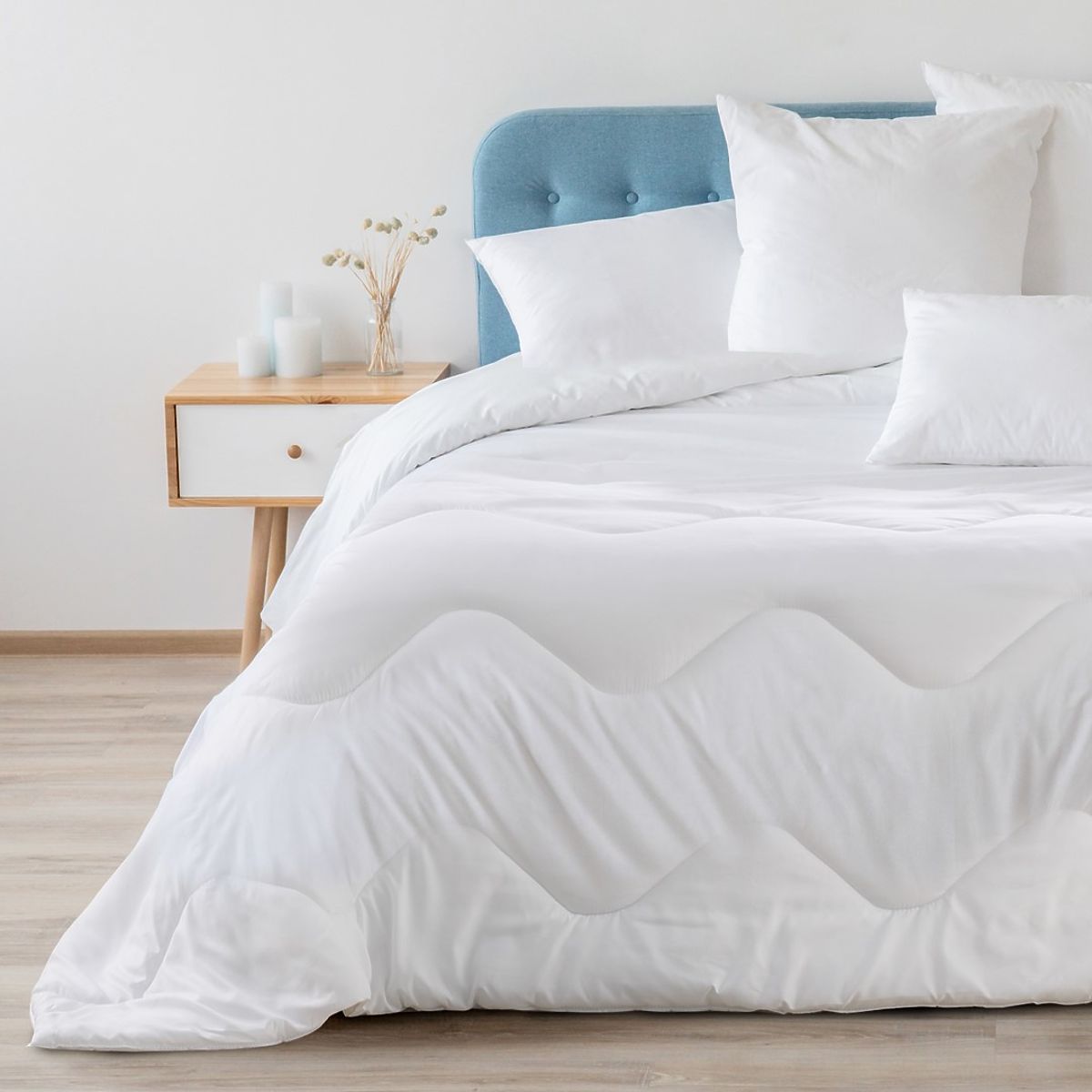 Coperta INEZ colore bianco caro stile classico decoking