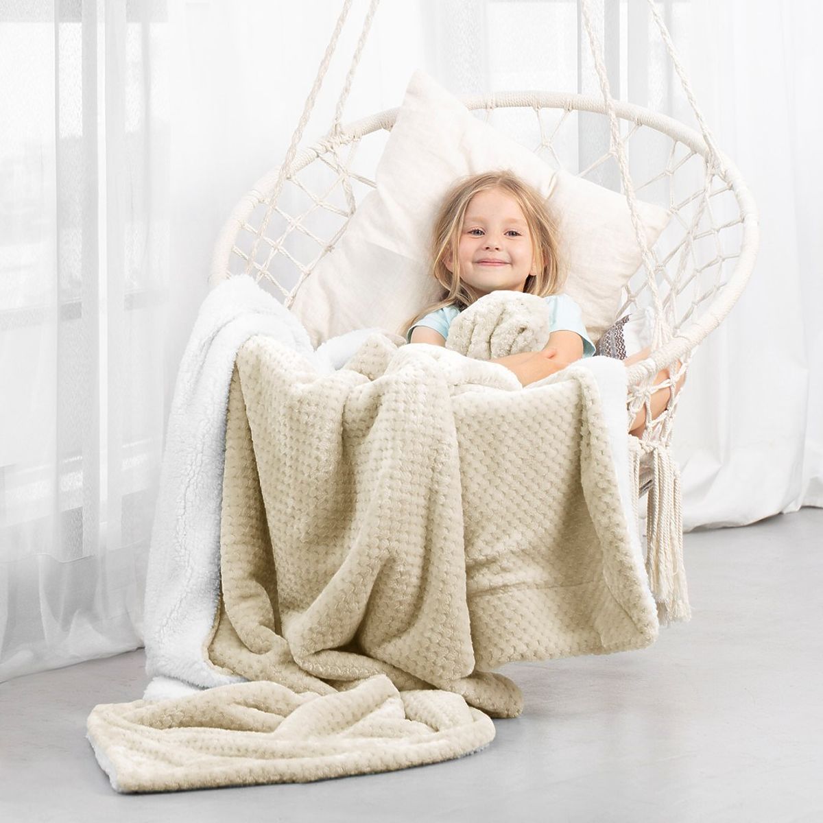 Coperta SHLEEPY colore beige con motivo jacquard stile classico 220x240