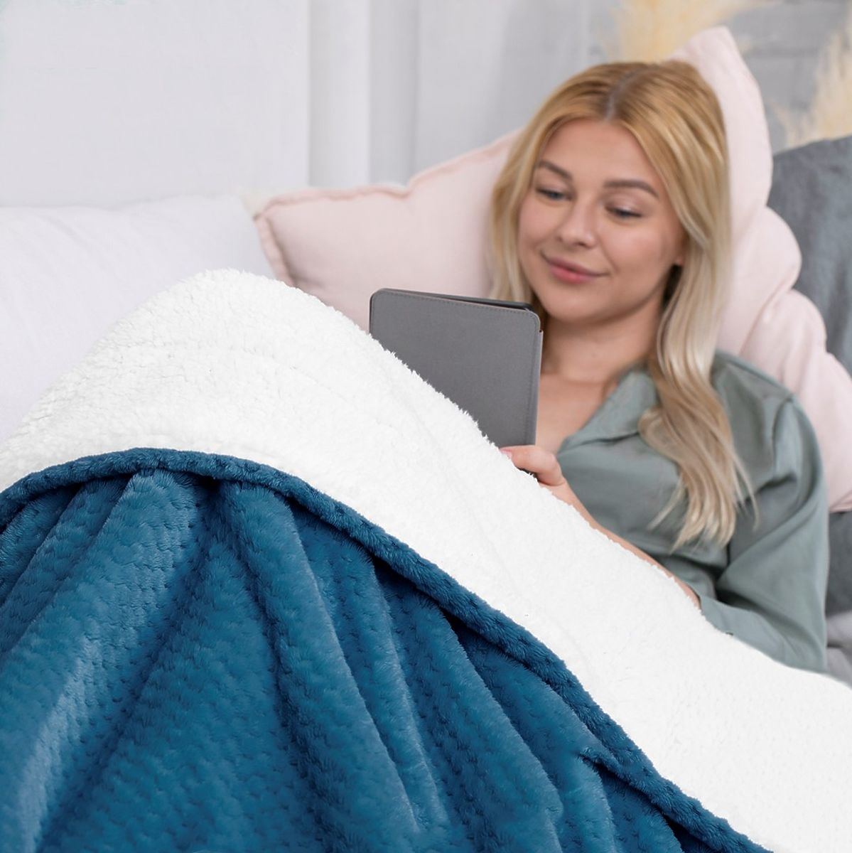 Coperta SHLEEPY colore indaco jacquard stile classico 130x180