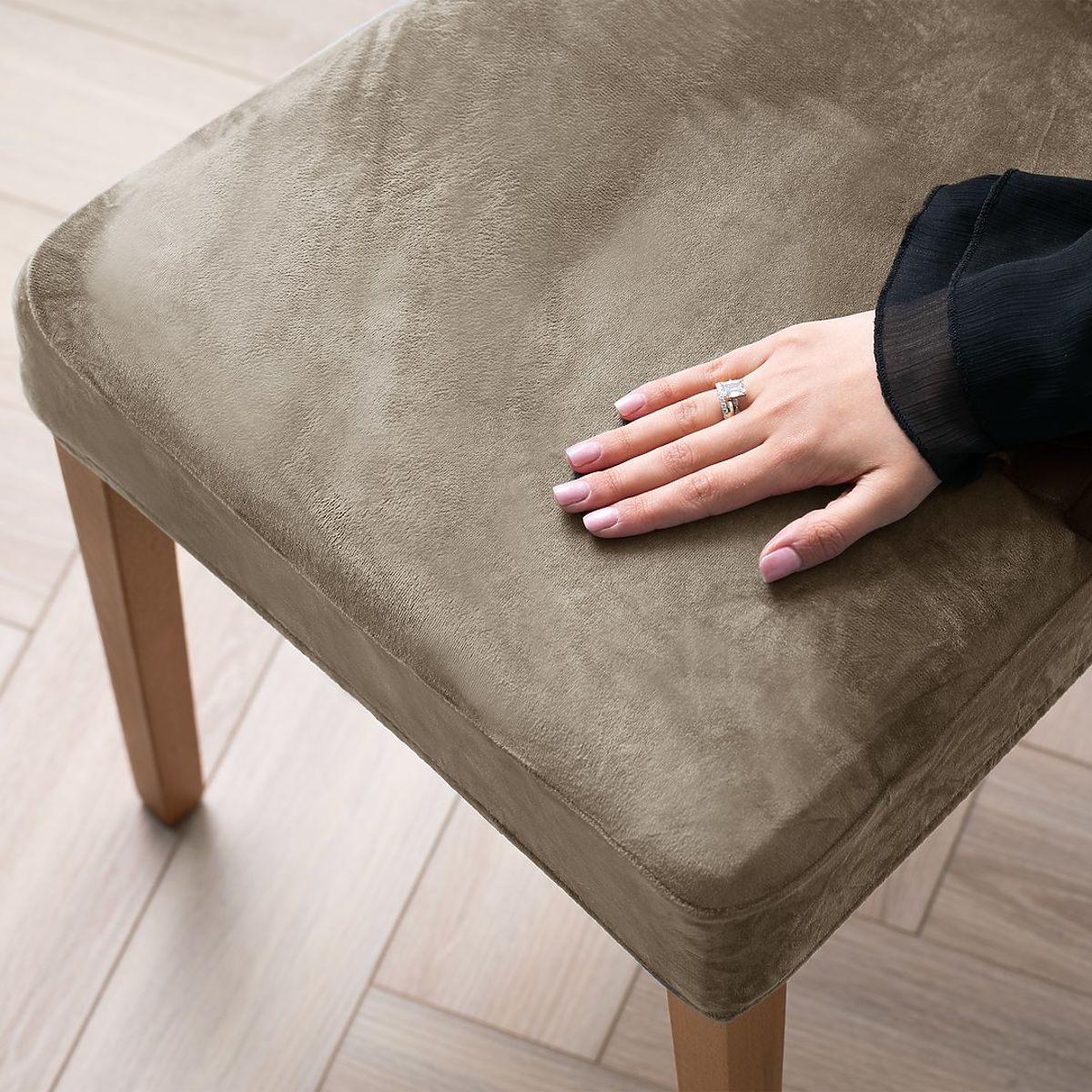 Coprisedia RESTILO SENTO colore beige stile classico liscio