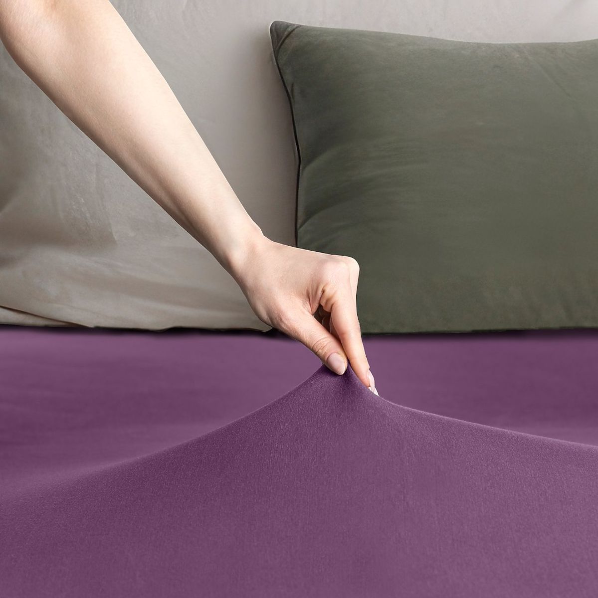 Lenzuolo AMBER colore viola stile classico materiale jersey 80-90x200 DecoKing