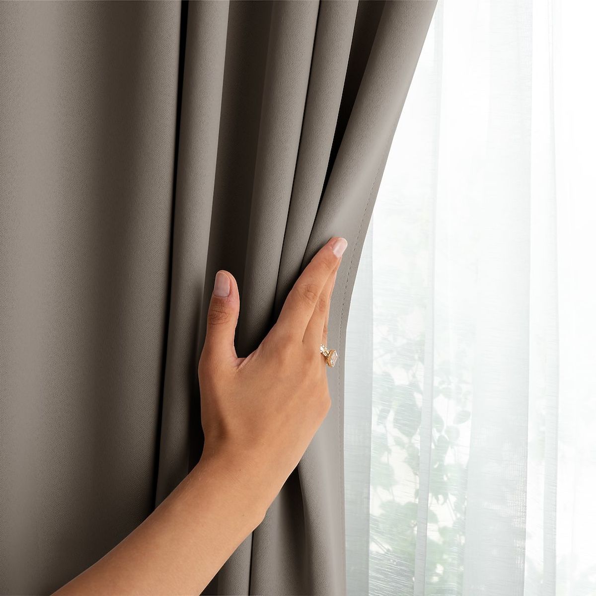 Tenda RESTILO BLACKOUT colore beige, fascetta per fissaggio, stile classico, nastro, materiale black