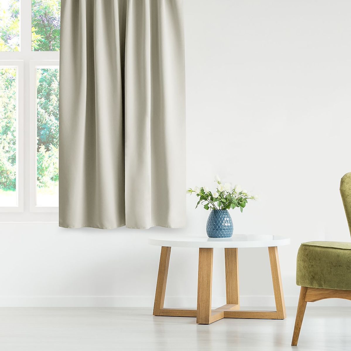 Tenda RESTILO BLACKOUT colore crema, stile classico, occhielli argentati, materiale bl