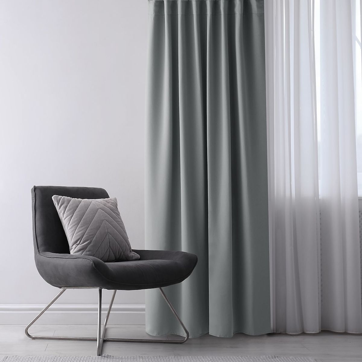 Tenda RESTILO BLACKOUT colore grigio, sciarpa, stile classico, occhielli argento, materiale blackout
