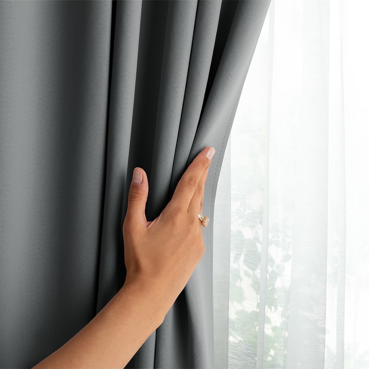 Tenda RESTILO BLACKOUT colore grigio, sciarpa, stile classico, occhielli argento, materiale blackout