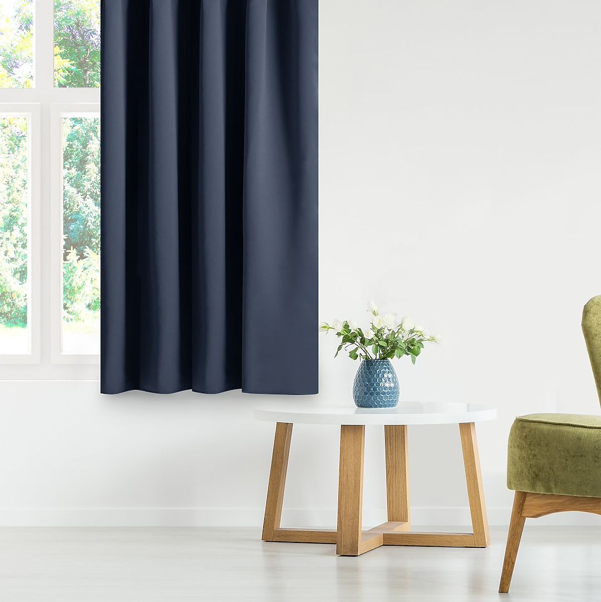 Tenda RESTILO BLACKOUT colore indaco, stile classico, occhielli argento, materiale bla