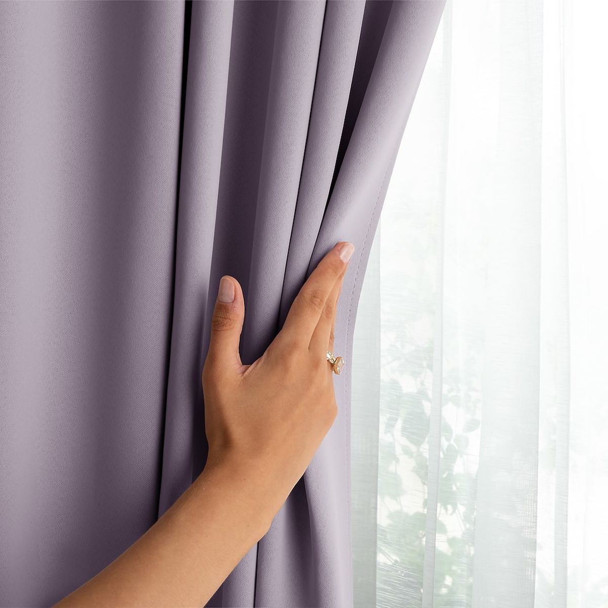 Tenda RESTILO BLACKOUT colore rosa cipria, fascetta regolabile, stile classico, occhielli argento