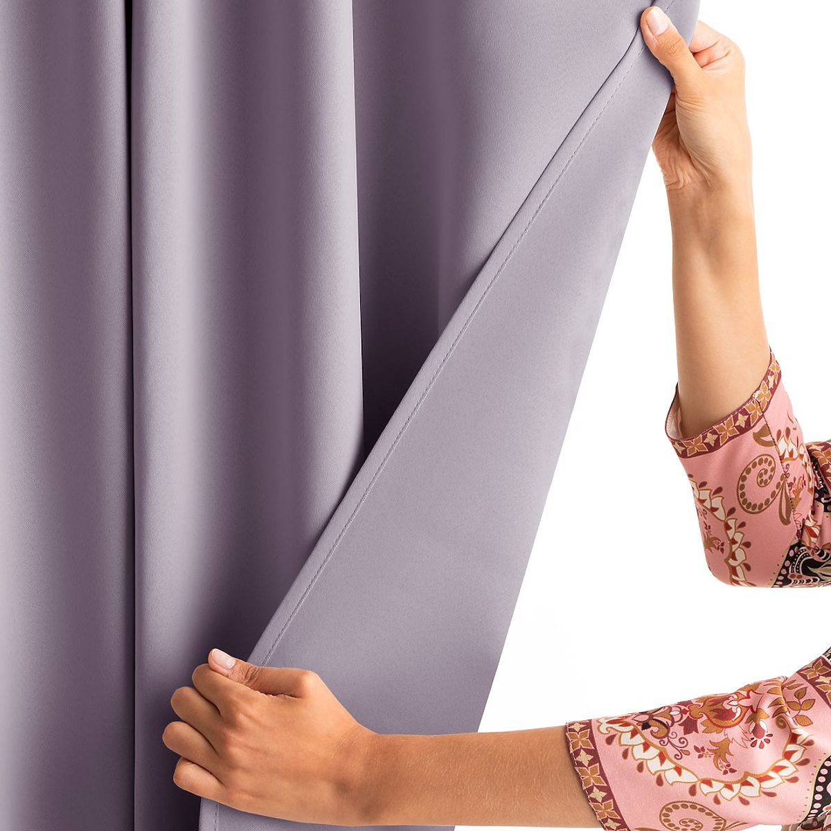 Tenda RESTILO BLACKOUT colore rosa cipria, fascetta regolabile, stile classico, occhielli argento