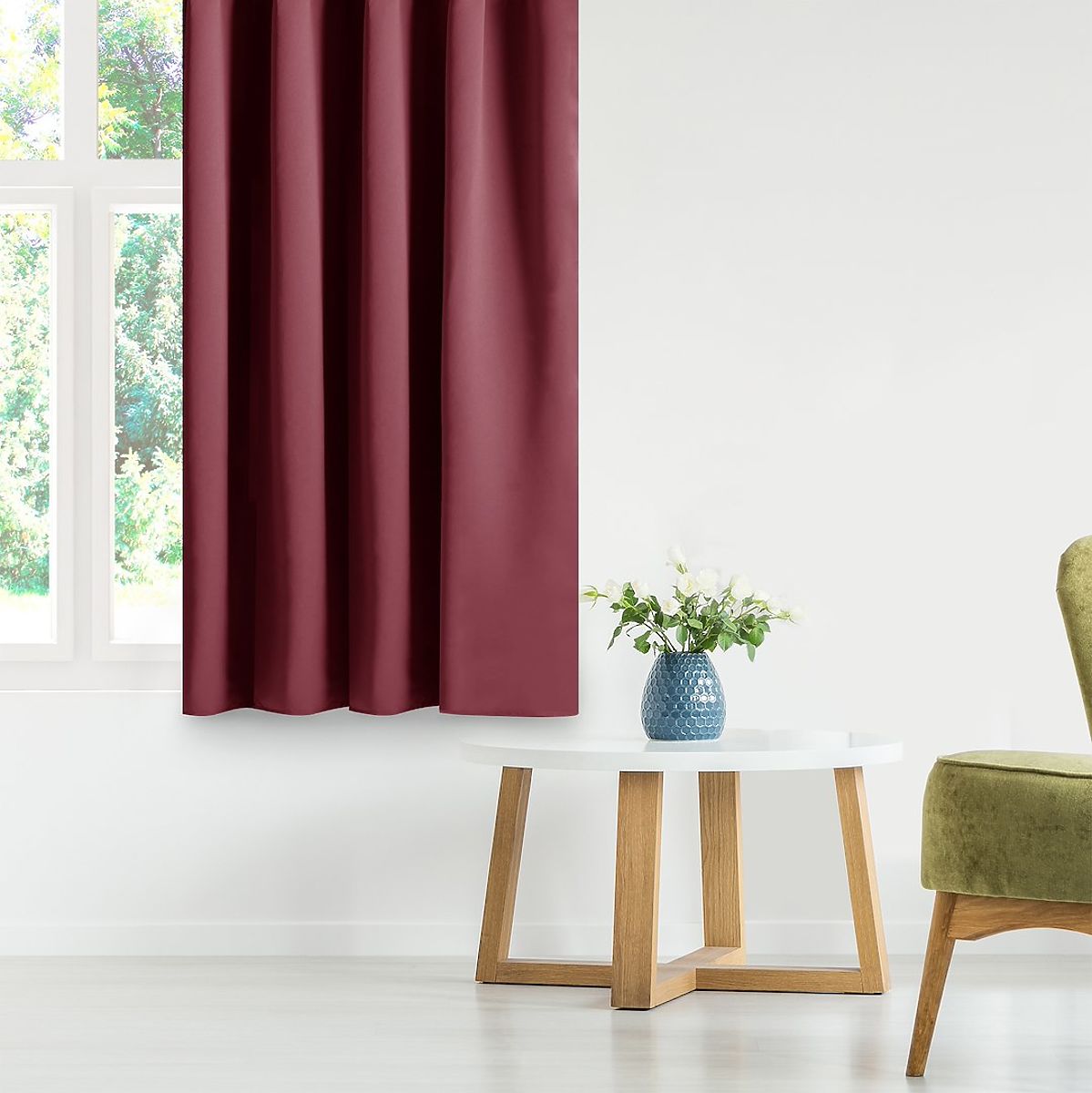 Tenda RESTILO BLACKOUT colore rosso, fascia regolabile, stile classico, occhielli argento, materiale