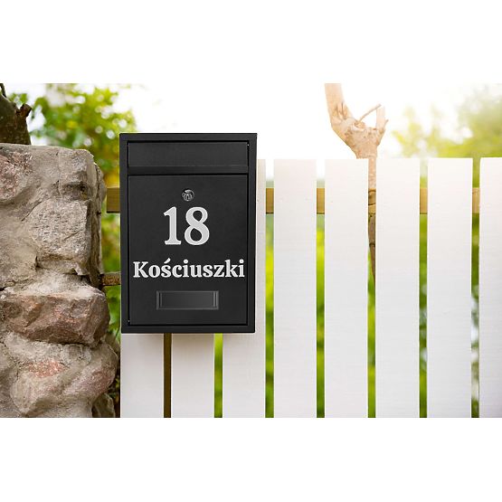 Cassetta postale per lettere Gustav nera con scritte