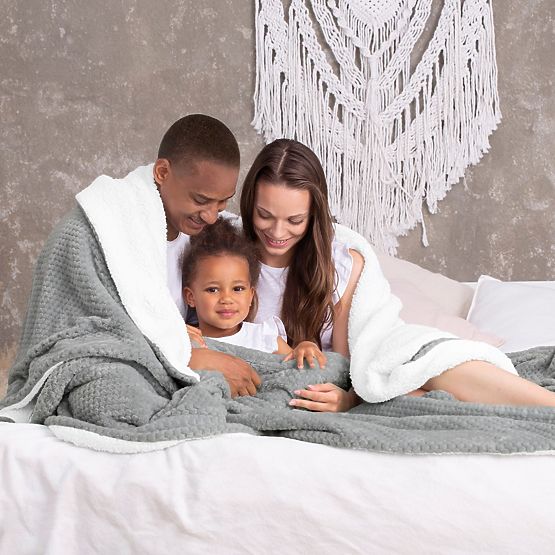 Coperta SHLEEPY colore grigio con motivo jacquard stile classico 220x240