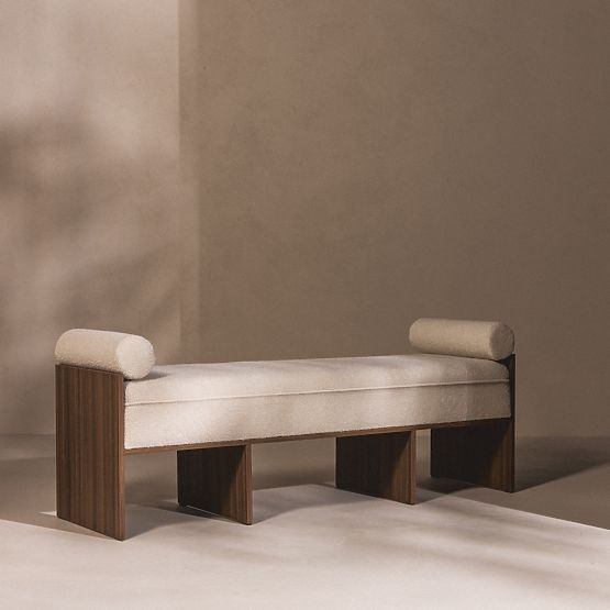 Panca imbottita Loppo beige chiaro, bouclé, Noce Wisconsin