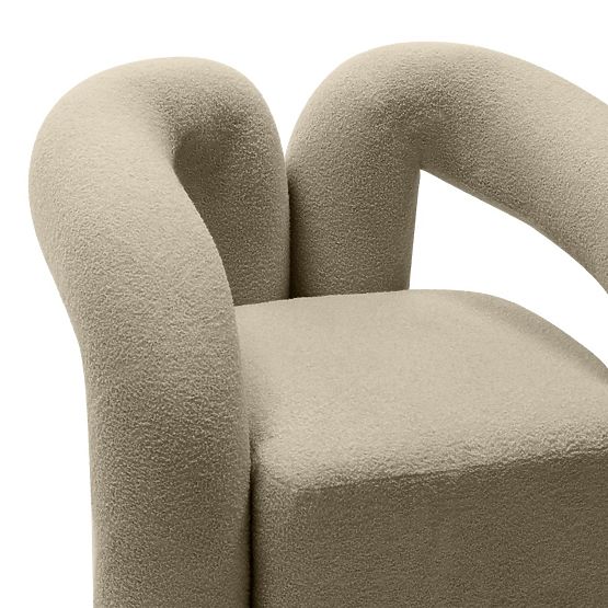 Poltrona imbottita Merry marrone, boucle, forme arrotondate