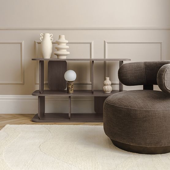 Poltrona Relax Dolce, forme arrotondate, espresso marrone, noce