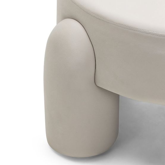 Poltrona Relax Vasto, crema, velluto, forme arrotondate