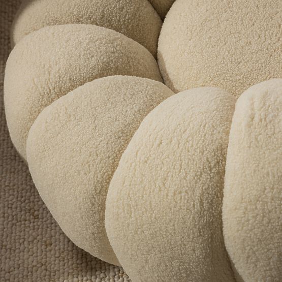 Poltrona relax Venezia beige con base girevole, boucle, forme arrotondate