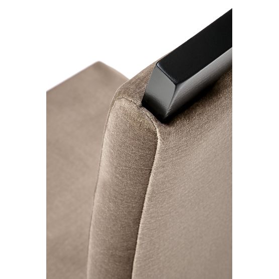 Sedia CLARION 2 nera / rivestimento: MONOLITH 09 (marrone scuro) (1p=2pz)