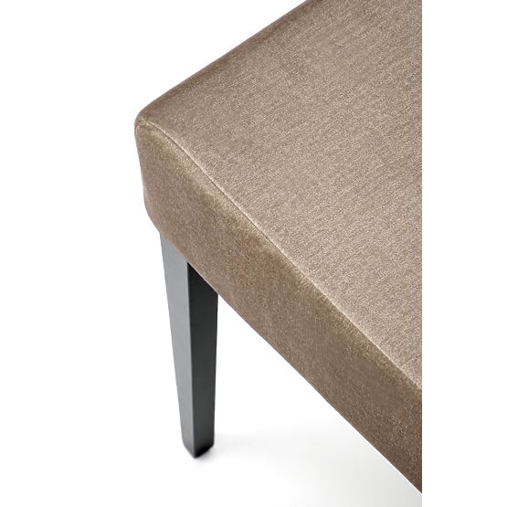 Sedia CLARION 2 nera / rivestimento: MONOLITH 09 (marrone scuro) (1p=2pz)