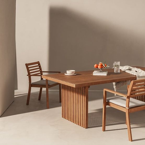 Sedia da giardino Familis ll in legno di eucalipto FSC, finitura teak, grigio chiaro