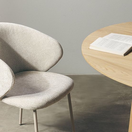 Sedia da pranzo Adrano, beige chiaro/gambe beige