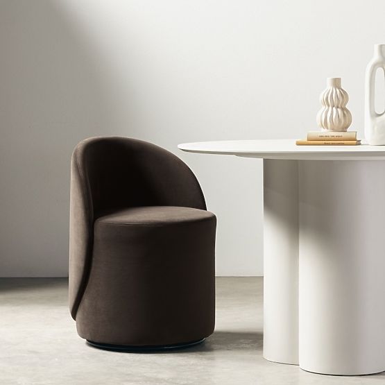 Sedia girevole Enzo, forme arrotondate, cioccolato/espresso, velluto