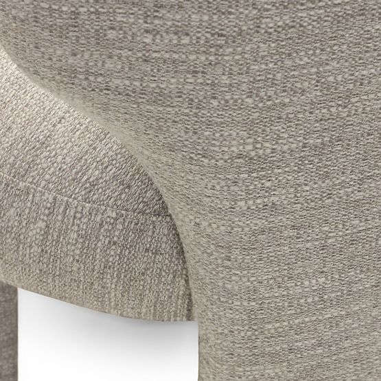 Sedia imbottita Elaine beige, forma arrotondata
