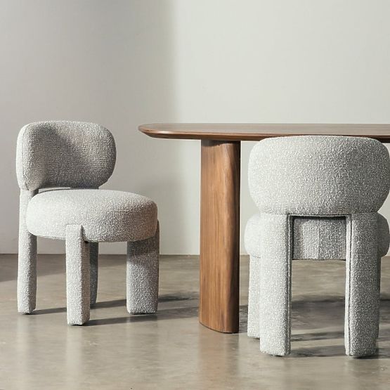 Sedia imbottita Falone grigia, boucle, forme arrotondate