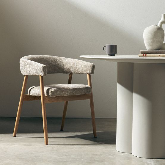 Sedia imbottita Giovani, beige/legno di quercia, arrotondata