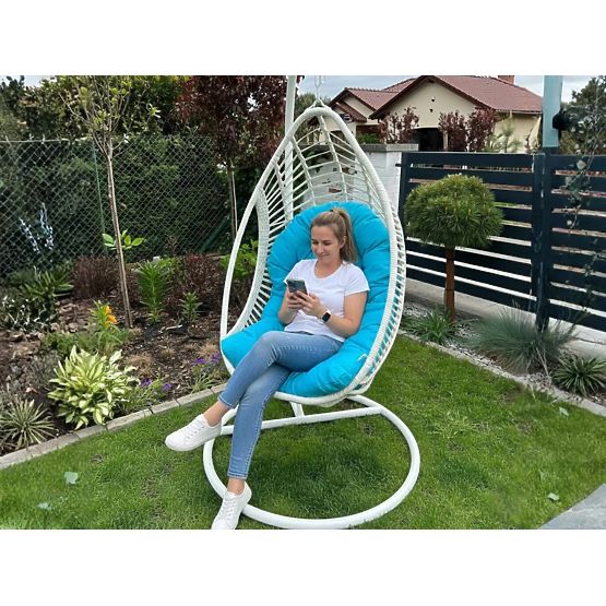 Sedia sospesa BELLISSIMO (sedia + telaio) in technorattan bianco con cuscino blu, rivestimento GRA