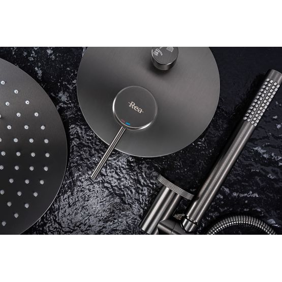 Set doccia ad incasso Rea Lungo Grip Titan + BOX