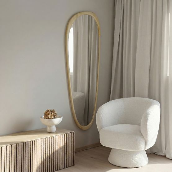 Specchio sospeso in cornice di legno Sogno 60x165 cm, forma irregolare, naturale