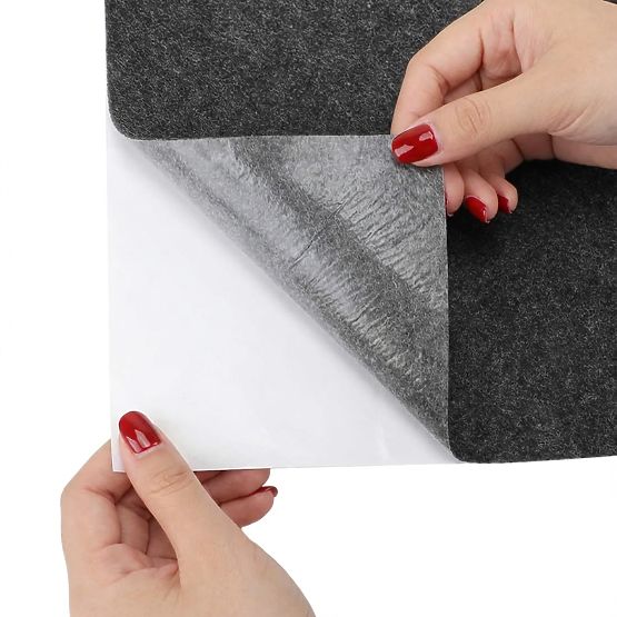 Tappetino graffiante autoadesivo per gatti KITTY 100x40 cm