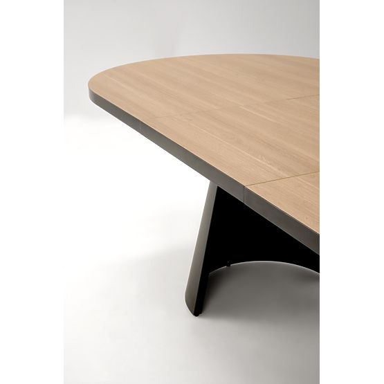 Tavolo allungabile GIACOMO, piano - naturale, gambe - nere (2p=1ks)
