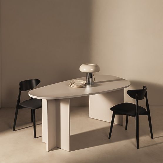 Tavolo con piano irregolare Zeva 200 cm, color cashmere