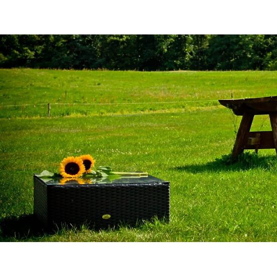 Tavolo quadrato in rattan sintetico nero