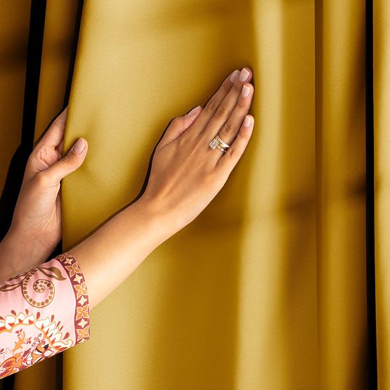 Tenda RESTILO BLACKOUT colore senape, stile classico, anelli argentati, materiale