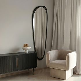 Specchio sospeso in cornice di legno Sogno 60x165 cm, forma irregolare, nero